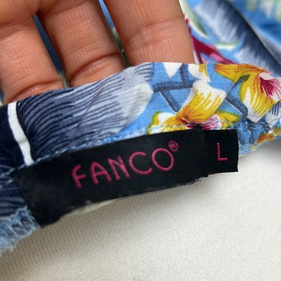 Off the shoulder beautiful Hawaiian dress ๐บ - Picture 3 of 3